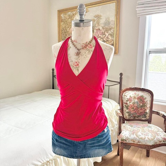 Y2K red halter going out top Volume 1 fits like a small - Picture 2 of 4